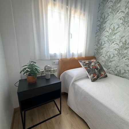 Апартаменты Alcala Luxury Piso Completo De 80M Алькала-де-Энарес Экстерьер фото