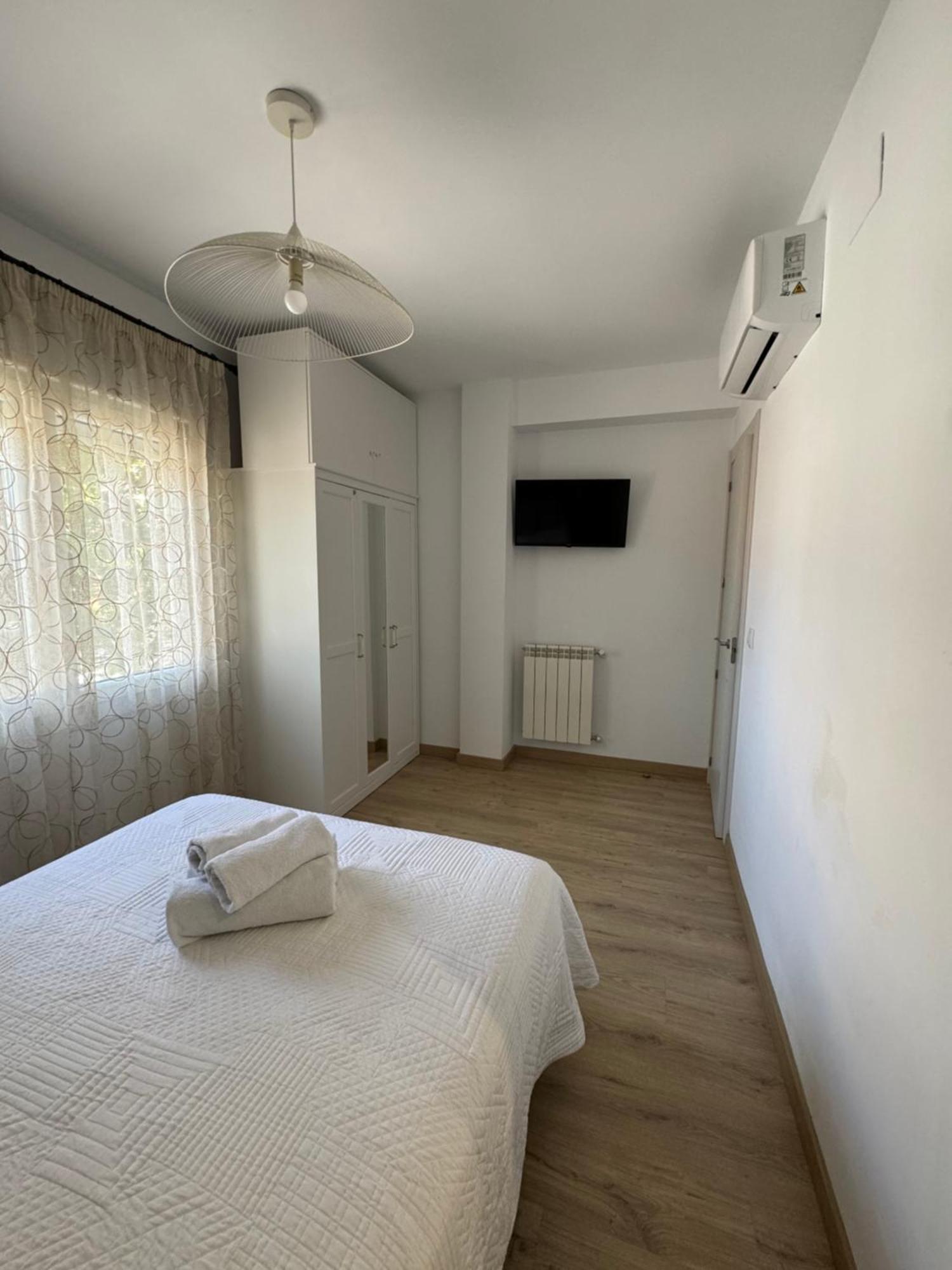 Апартаменты Alcala Luxury Piso Completo De 80M Алькала-де-Энарес Экстерьер фото